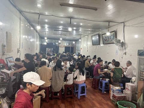 hình ảnh quán trong ngày